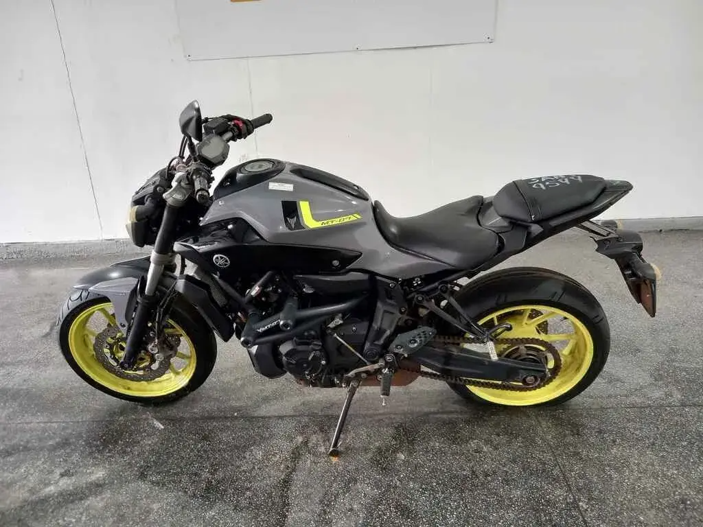 YAMAHA/MT07 ABS 2017/2018 CINZA YAMAHA/MT07 ABS 2017/2018 CINZA